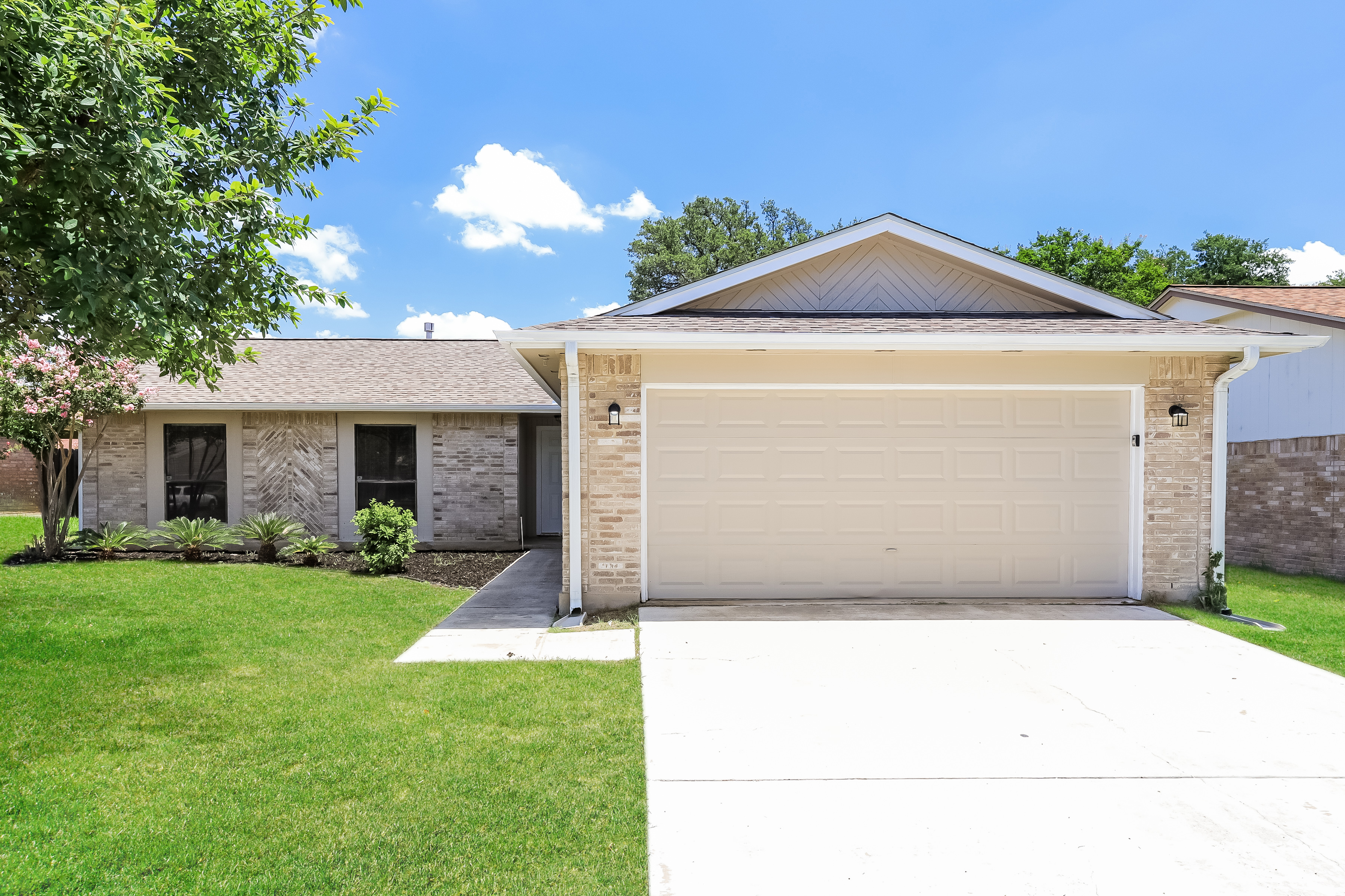 2755 KNOLL TREE ST SAN ANTONIO, TX 78247
